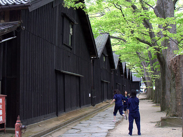 山居倉庫