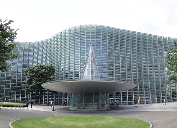国立新美術館