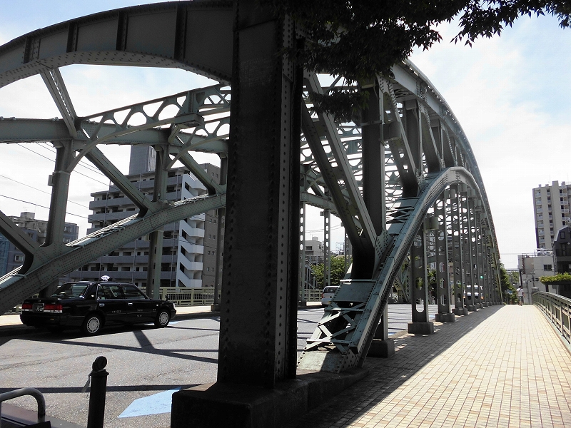 Fukagawa landmark “Mannenbashi”