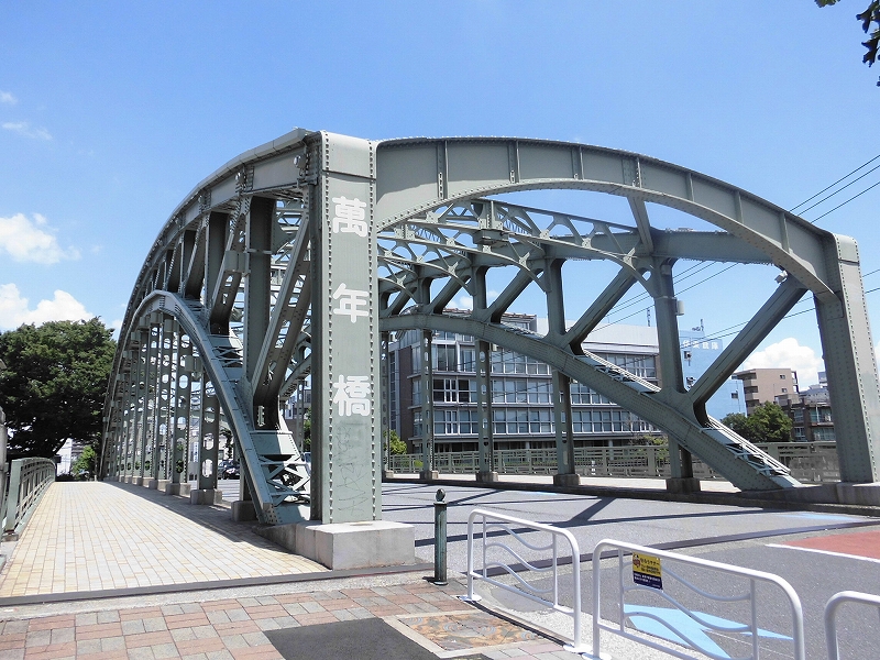 Mannenbashi bridge spans the estuary where the Sumida River and Onagi River intersect