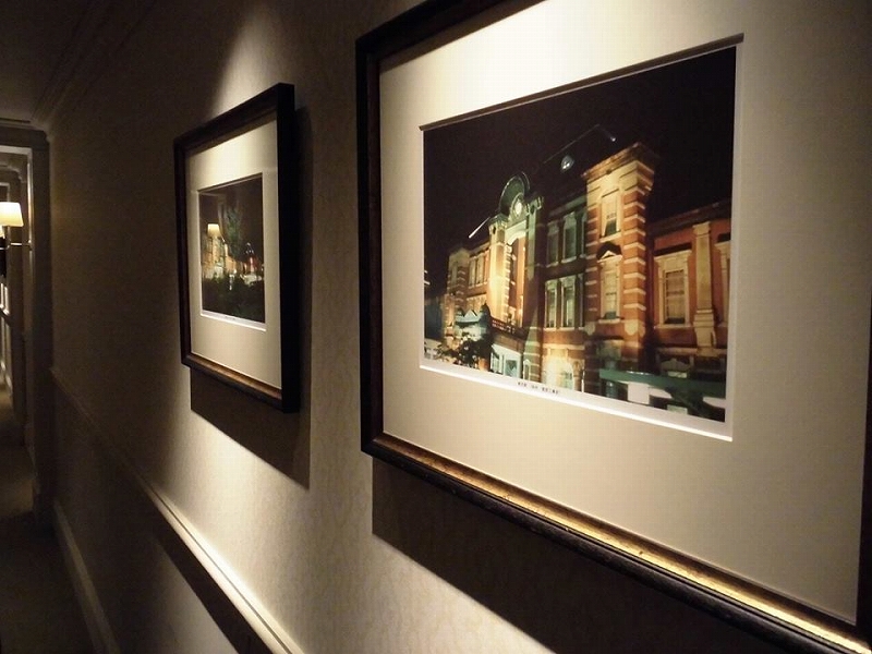 絵と写真で、開業時からの歴史を展示