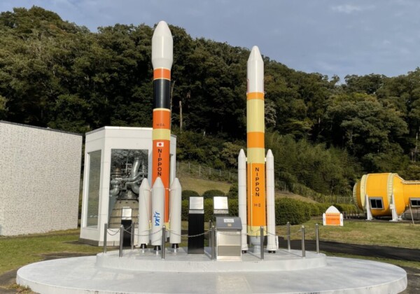 角田市スペースタワー・コスモハウスのロケット