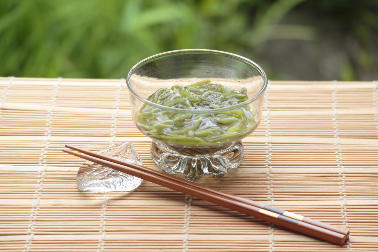 秋田県三種町 じゅんさいとは 地元の美味しい食べ方からイベントまで詳しくご紹介 東北ろっけん雑学メディア Neft ネフト