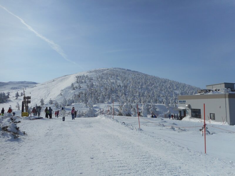 Près de la station Summit de Zao Onsen Ski Resort