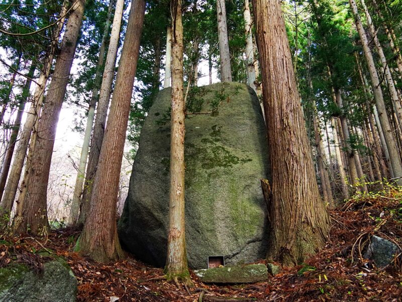 Piedra Llorona cerca de Tsugiishi