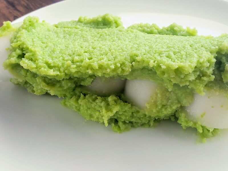 Mogami River Senbon Dango with plenty of red bean paste