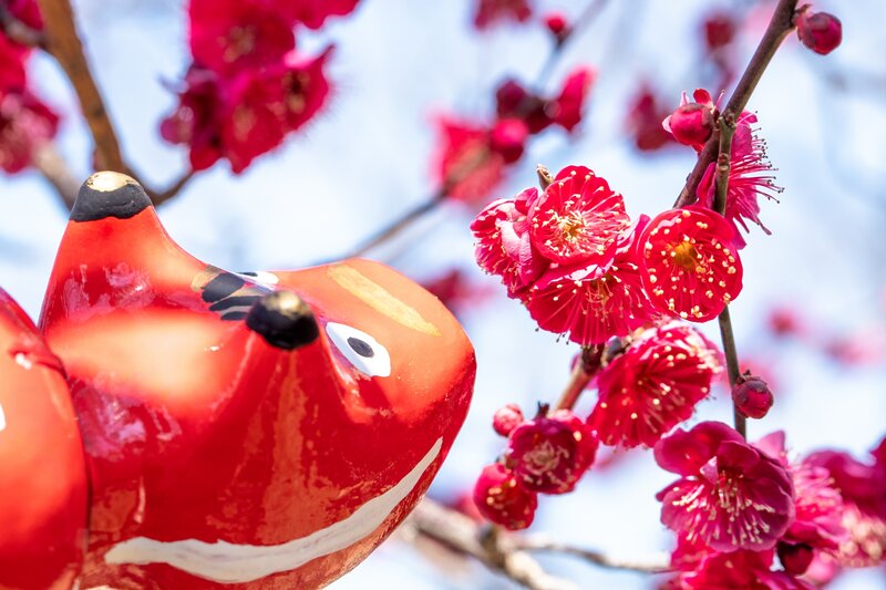 赤べこと花