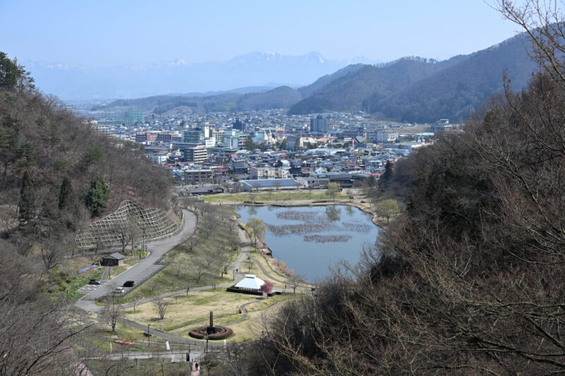 从舞鹤山和天童公园眺望天童市
