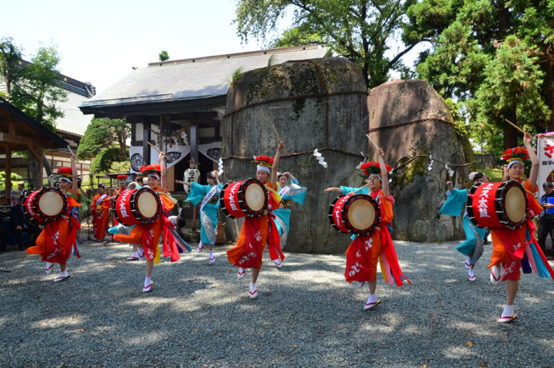 Mitsuishi Shrine의 Sansa Dance 제품