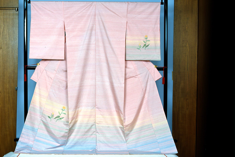 Safflower-dyed kimono ©Yamagata Prefecture