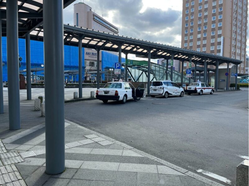 JR弘前駅のタクシープール