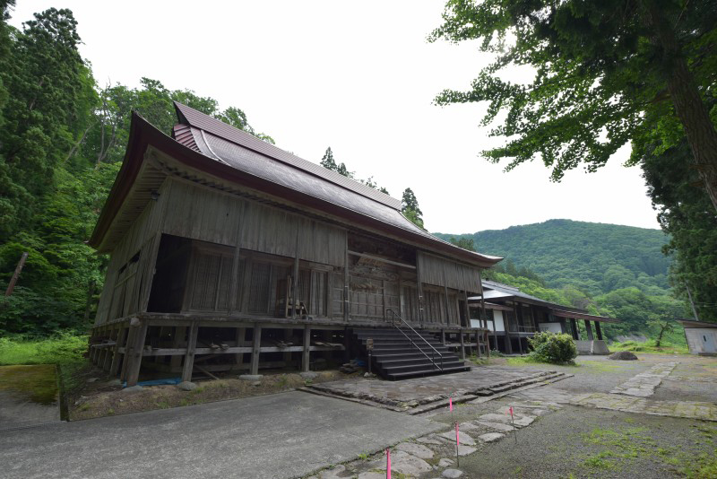 The main hall of Hondo Terakuchinomiya Yudonoyama Shrine, rebuilt after the Boshin War ©Nishikawa Town
