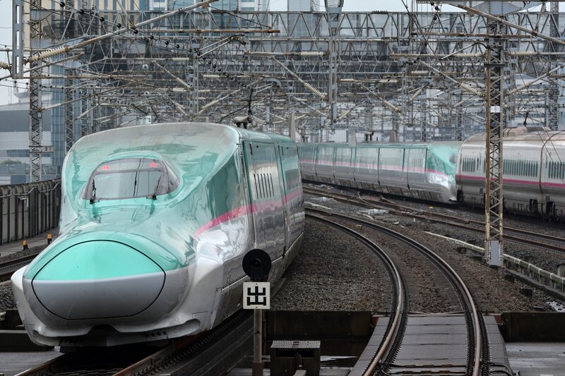 東北新幹線はやぶさ(E5系新幹線)