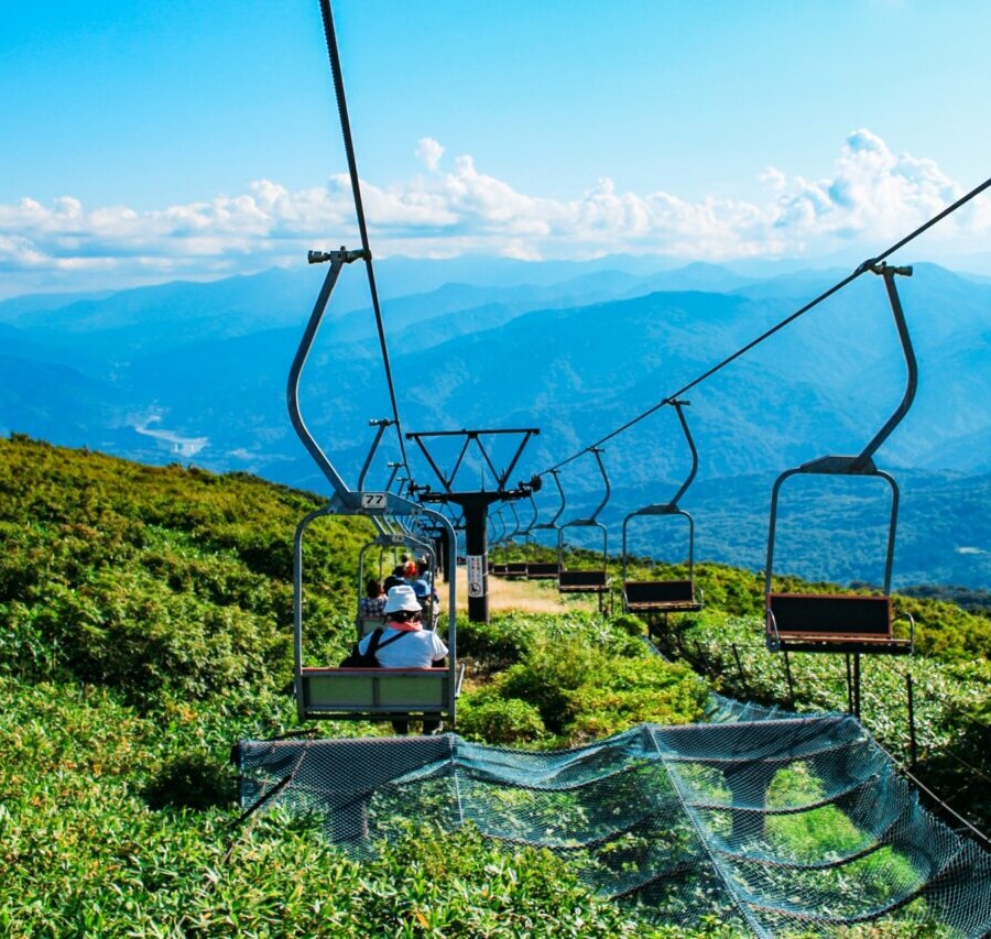 月山（夏スキー）