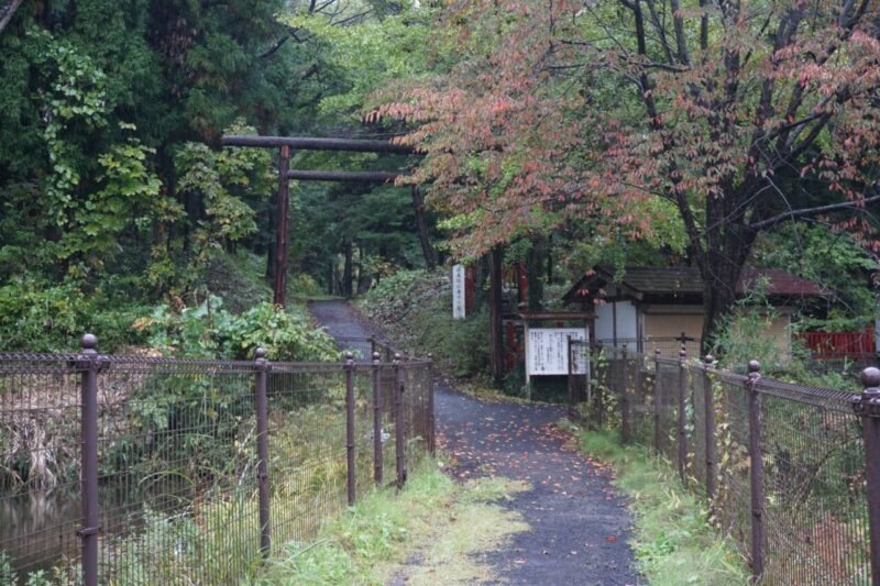 金鶏山(登山口)