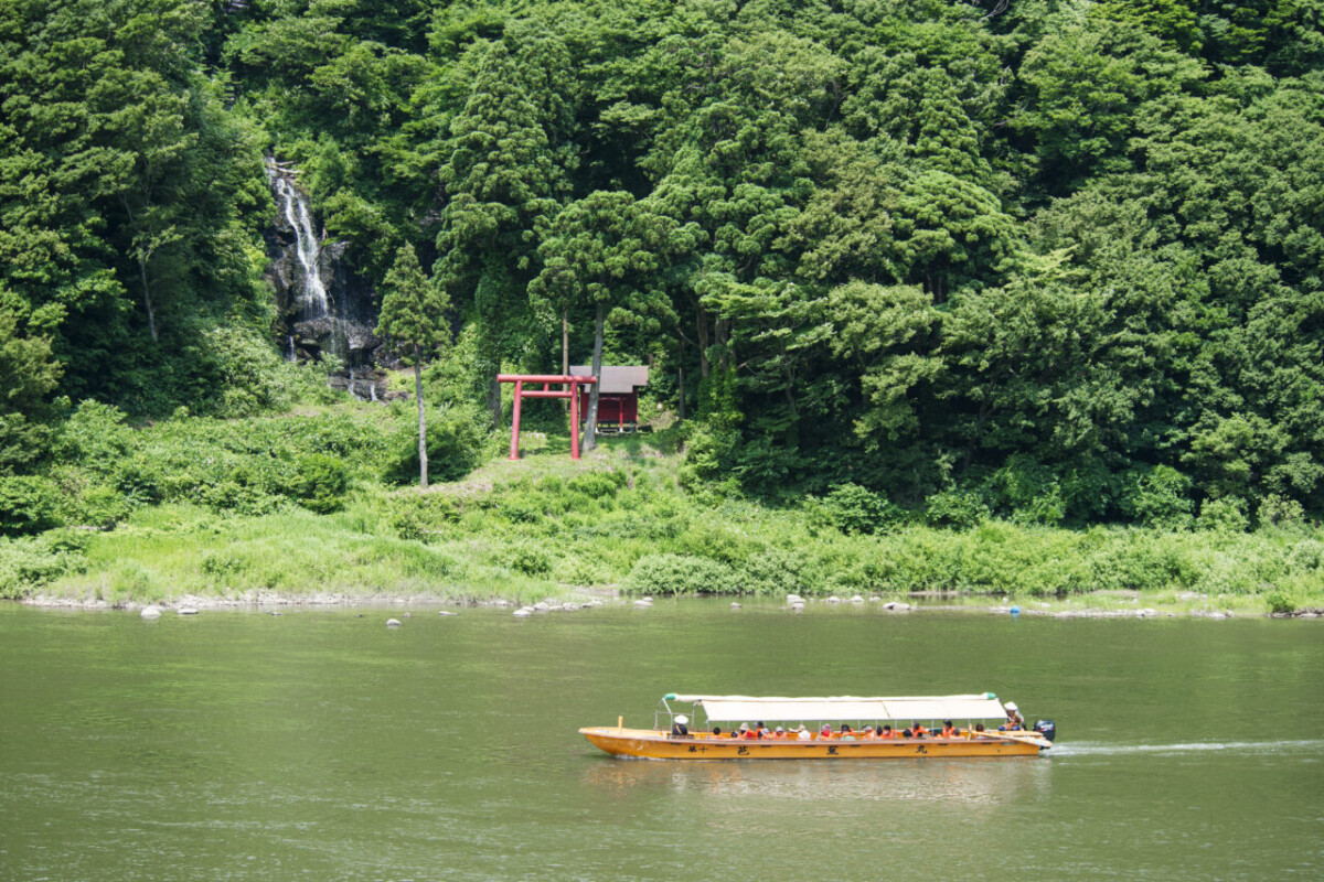 Mogami river boat ride (1)