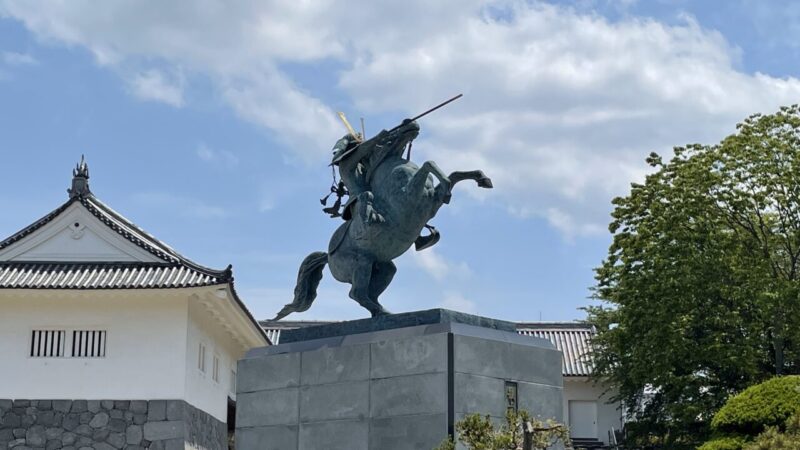 最上義光公像