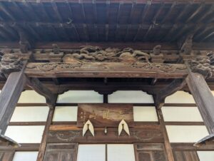 Sculptures in the main hall of Kozenji Temple