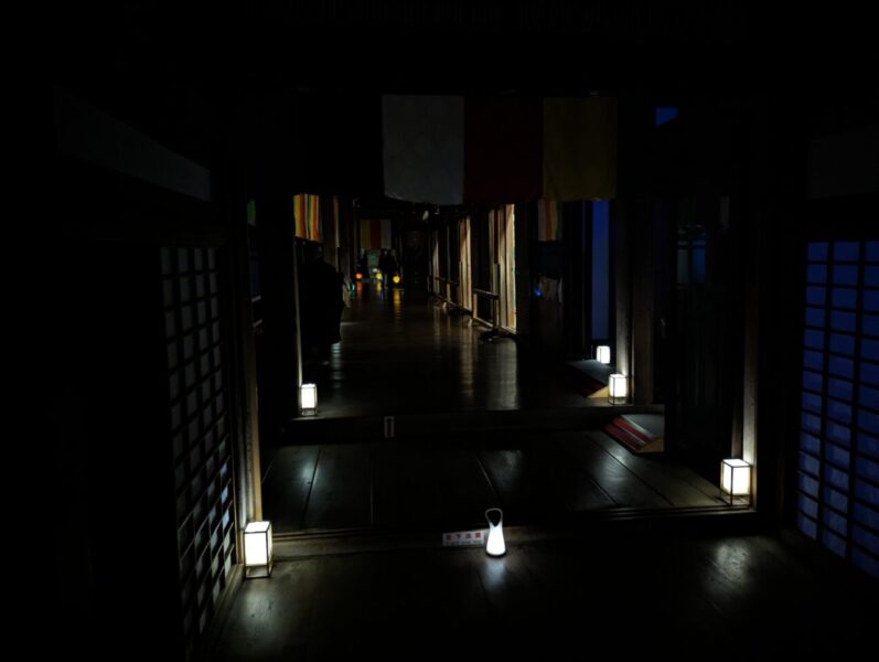 瑞巌寺夜間参拝(堂内)
