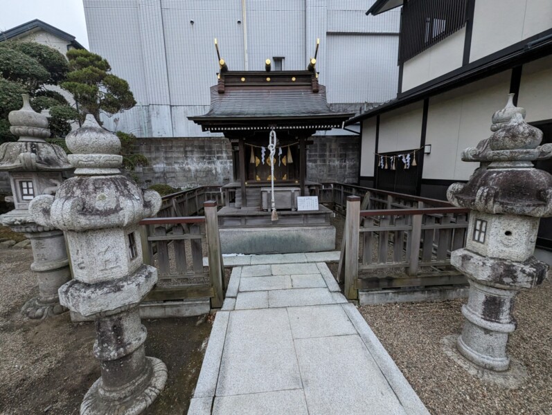 Santuario principal del Santuario Okama
