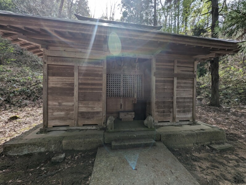 犬の宮の本堂