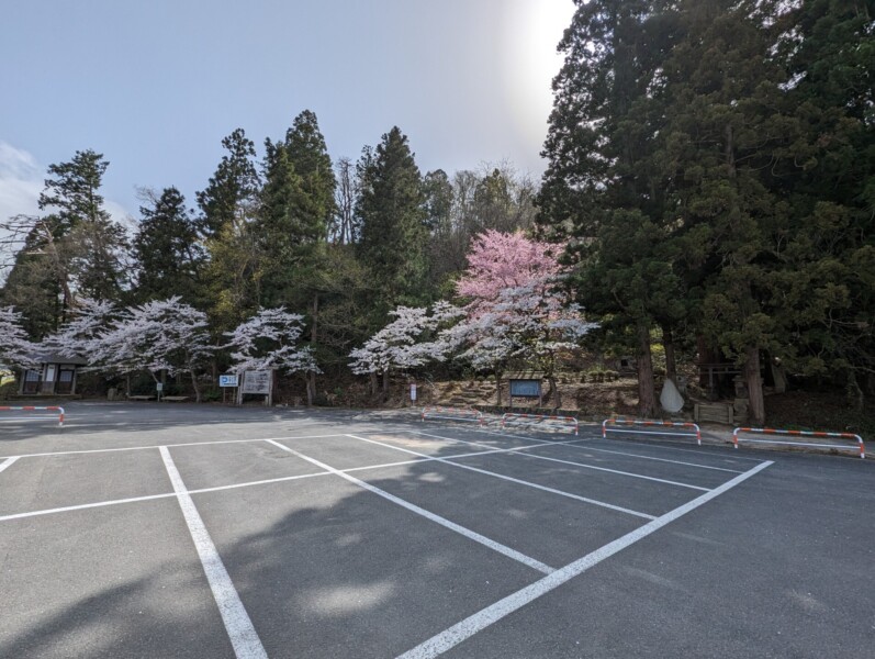 高畠町犬猫やすらぎの里公園の駐車場