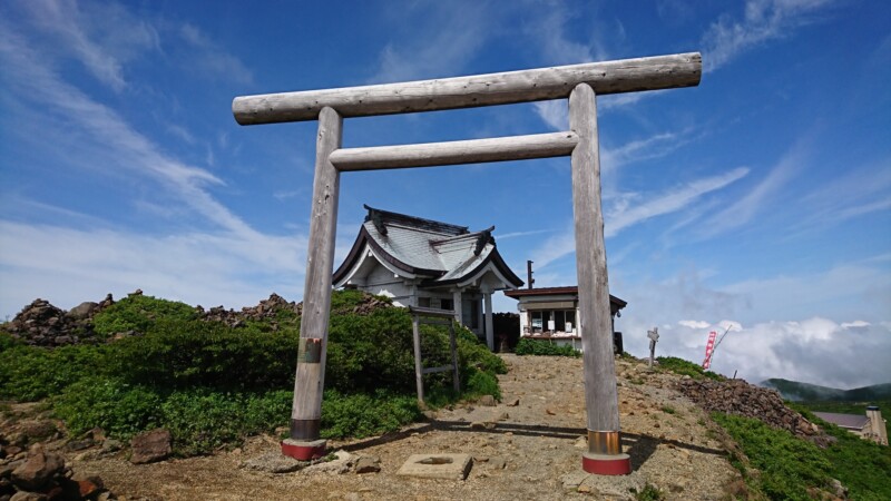 刈田嶺神社(奥宮)