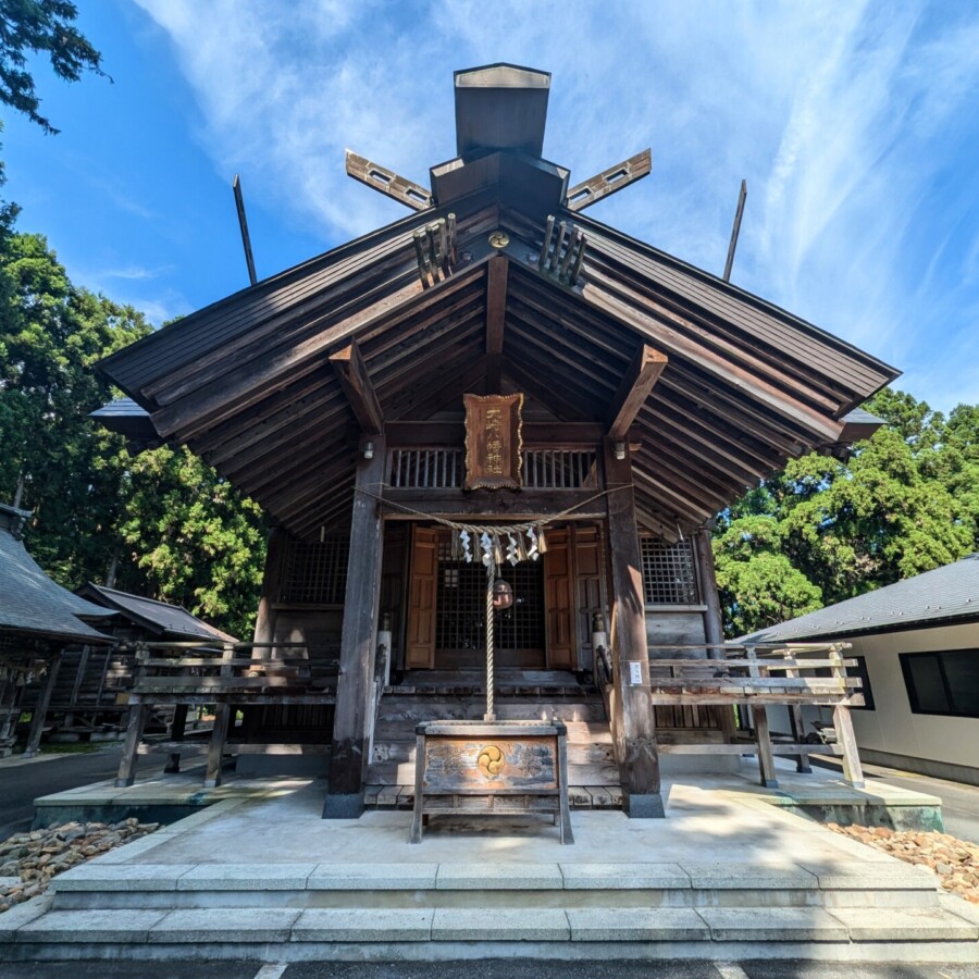 大崎八幡神社の拝殿