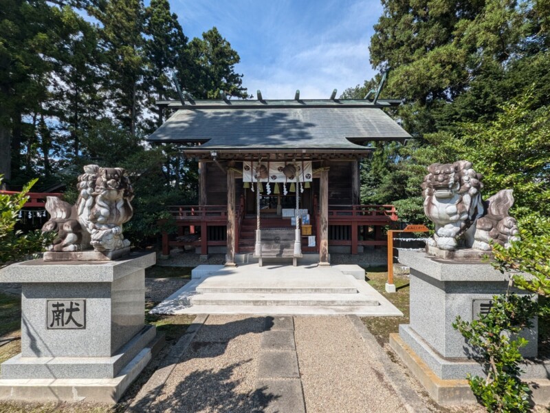 Santuario Osaki Hachiman en Shimonomekai, Iwadeyama, ciudad de Osaki