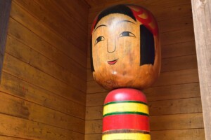 Giant kokeshi dolls at Tsuchiyu Onsen