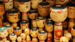 Many Nakanosawa kokeshi dolls
