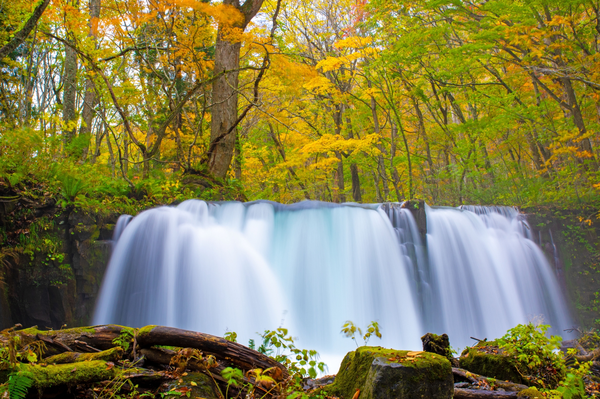 Chutes de Choshi dans les gorges d'Oirase