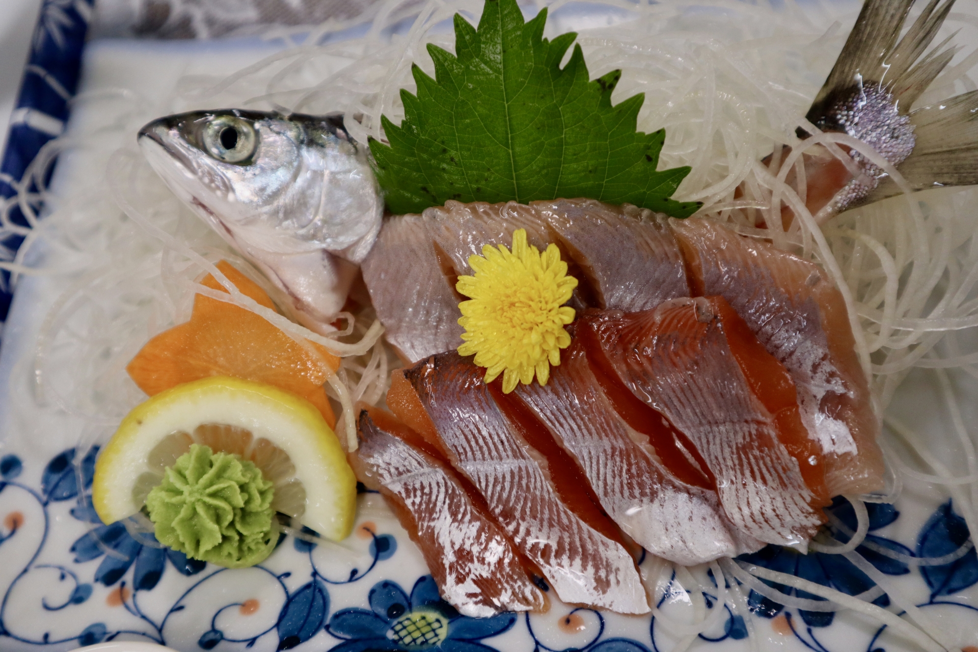 Sashimi de saumon kokanee entier