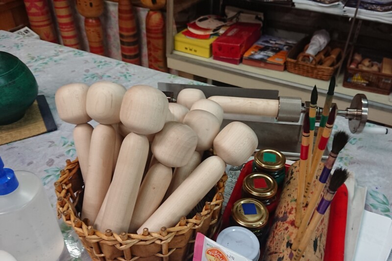 Kokeshi doll painting experience