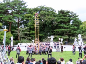 白石市消防団による伝統梯子乗り