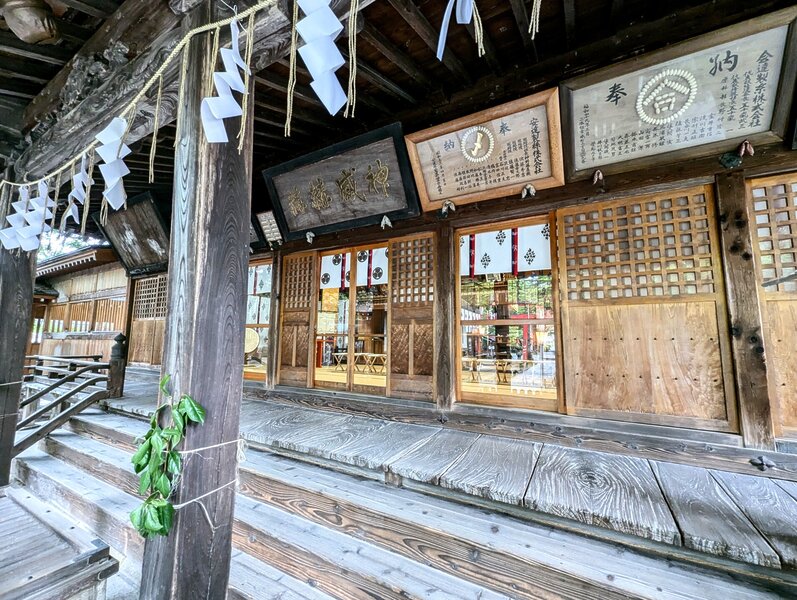 Cocoon plaque hung at the shrine