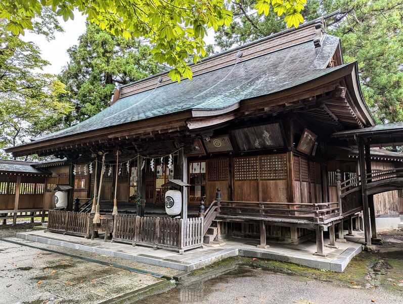 The hall of worship at Seriyokuni Shrine