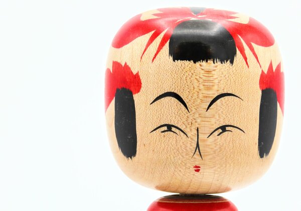 Expresión de Yamagata Kokeshi