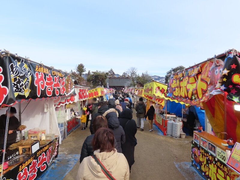 Usokae Festival procession (around 9:00 AM)