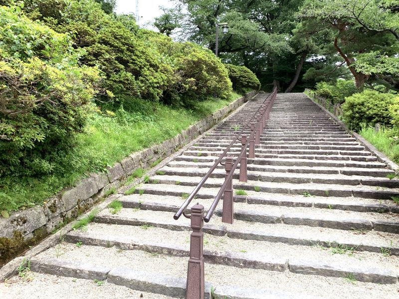 Uramonzaka