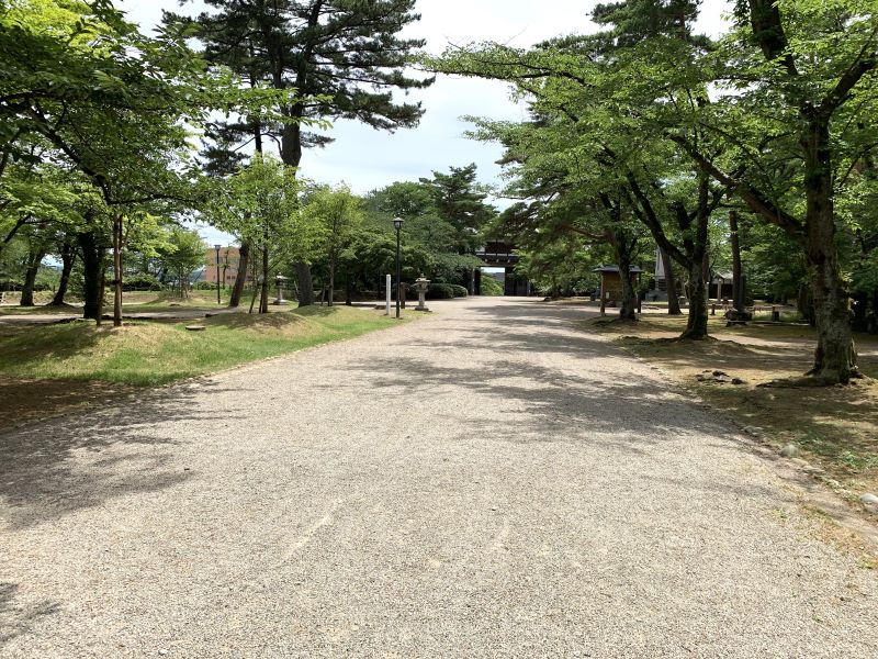 Torre de la esquina de las nuevas armas de Honmaru