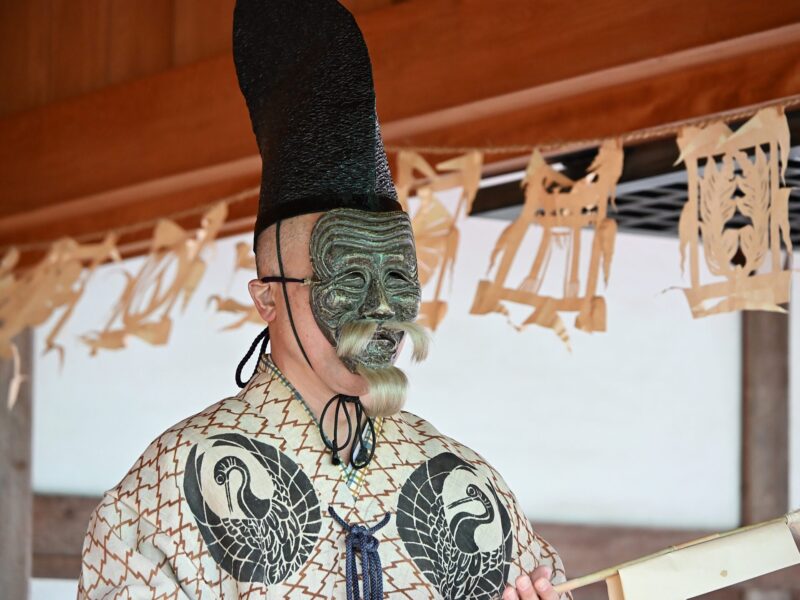 연년의 마이 「젊은 여자와 禰宜」