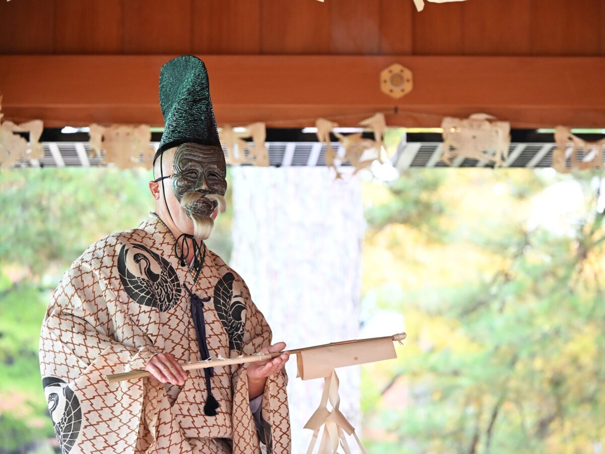 연년의 마이 「젊은 여자와 禰宜」