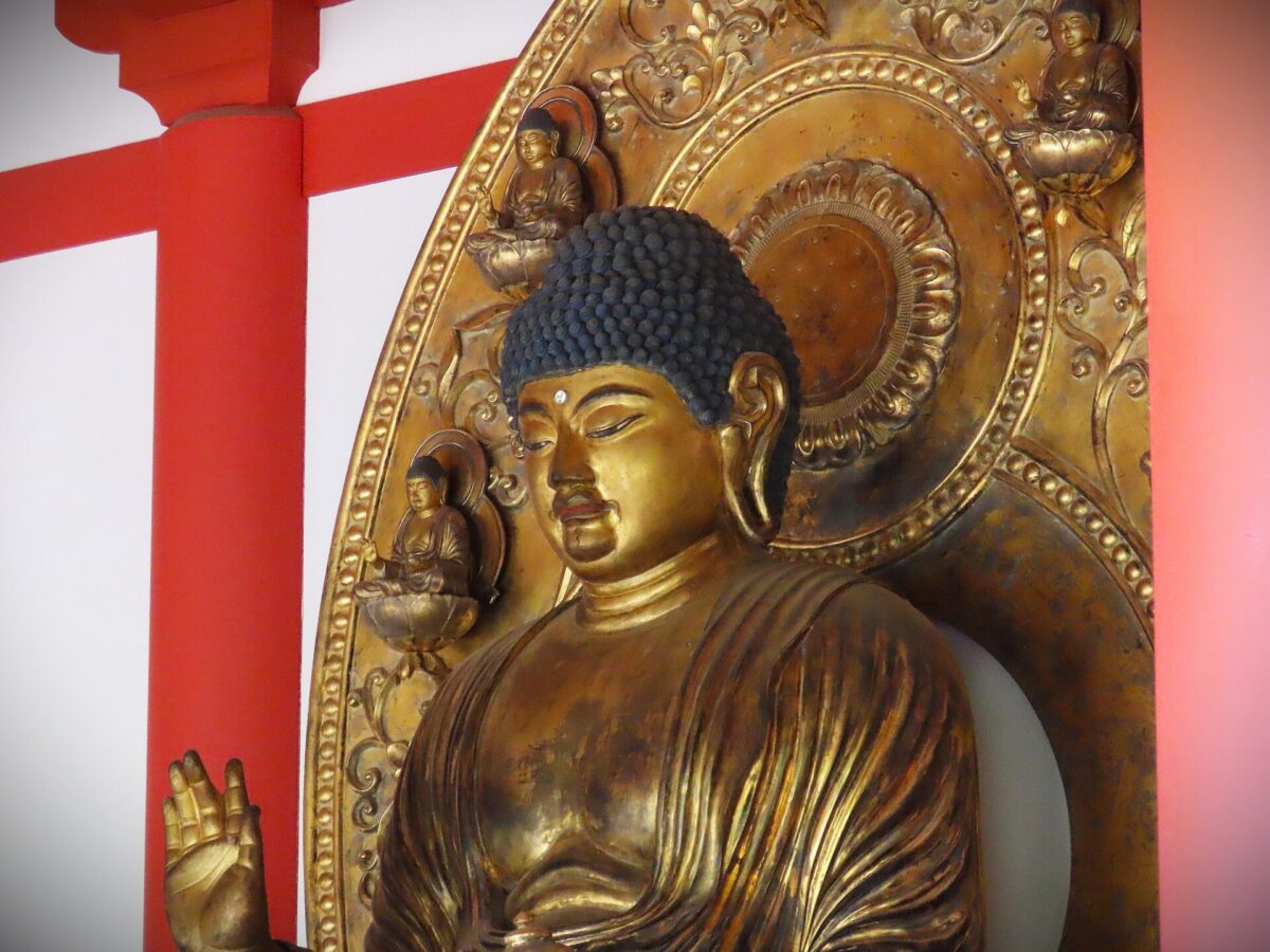 Seated Yakushi Nyorai statue at Enichiji Temple (reconstruction)