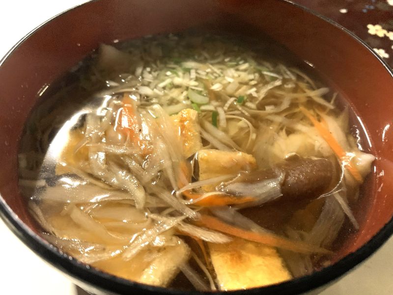 The legendary Hittsumi and the wooden puppet