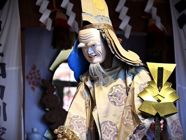 第二座「奉幣舞」に登場する「太玉命（フトダマノミコト）」