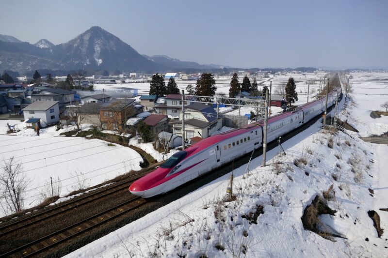 E6 Series Akita Shinkansen "Komachi"
