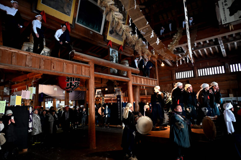 Dainichido Bugaku (Ojo-raku y izado de estandarte)