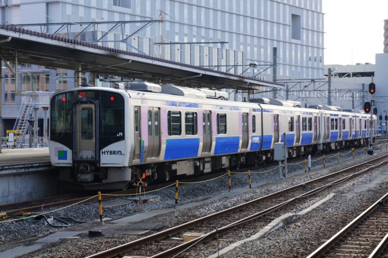 HB-E210 series hybrid diesel railcars operated on the Senseki Tohoku Line