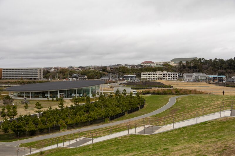 Miyagi Great East Japan Earthquake and Tsunami Memorial Museum and Minamihama Park (Ishinomaki City, Miyagi Prefecture)